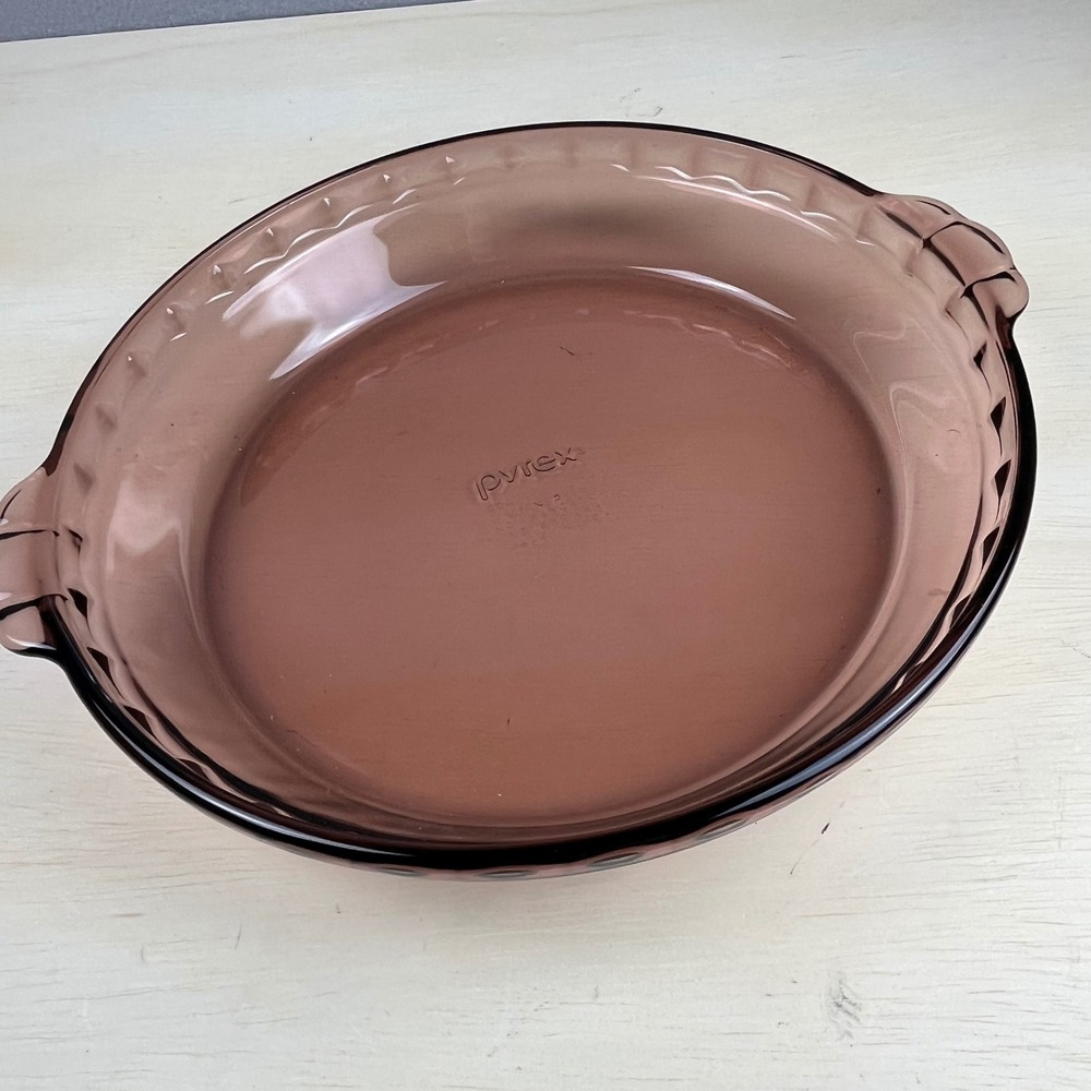 Pyrex Visions Cranberry Glass Pie Plate 9.5 Inch Fluted Rim Baking Dish 229 USA